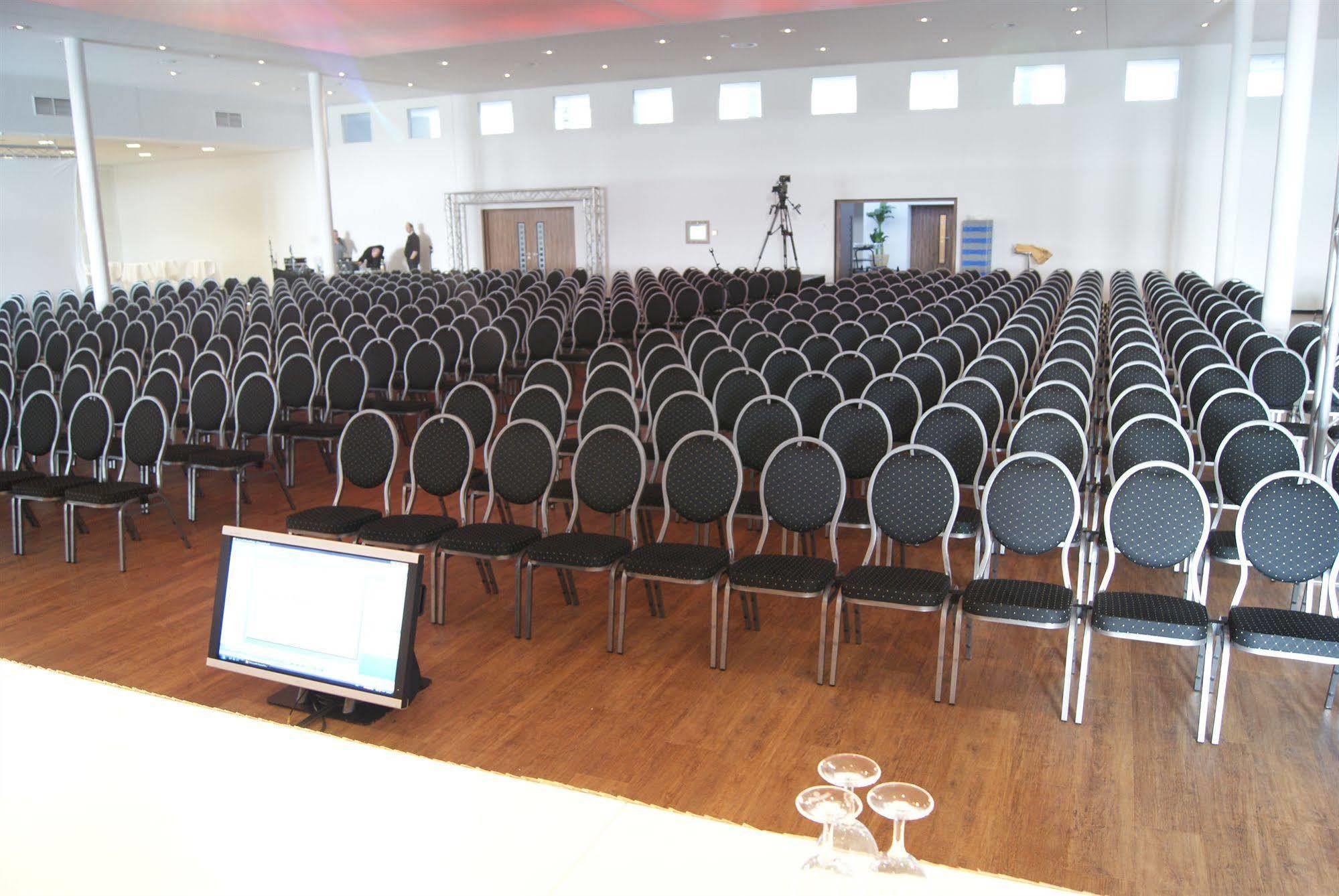 Designhotel + Congresscentrum Wienecke Xi. 4*